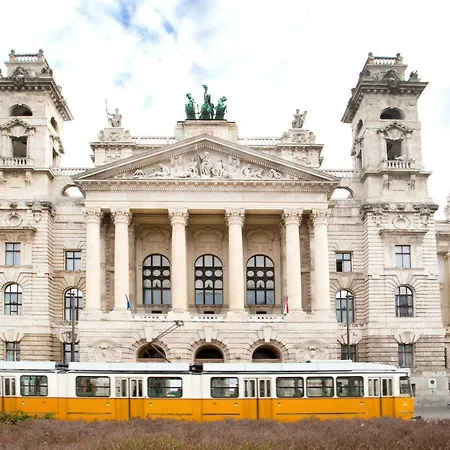Rafaella * Budapest